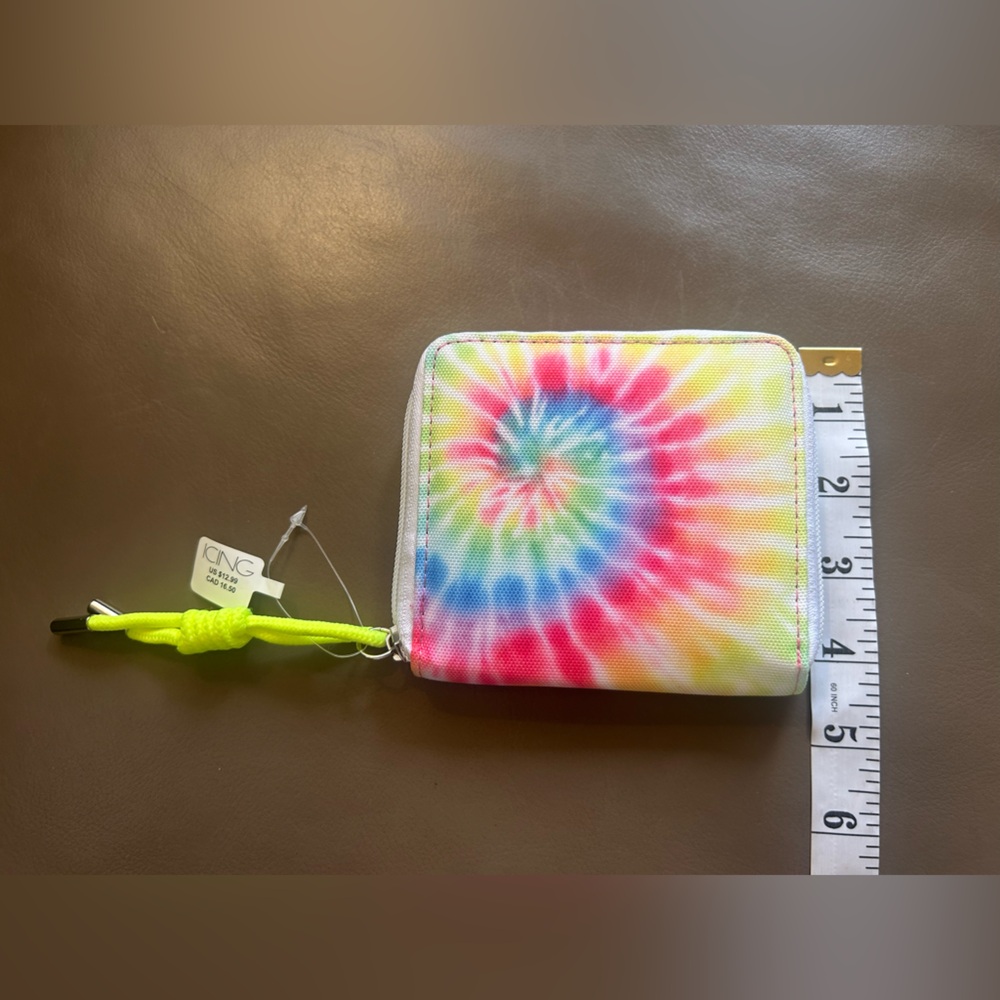 Compact Colorful Tie-Dye Wallet - Picture 10 of 13
